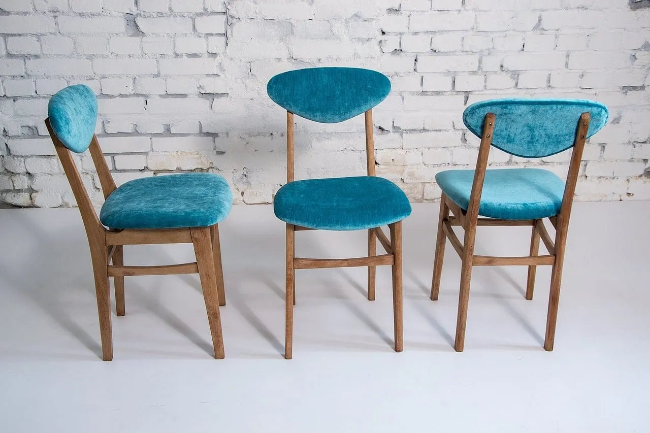 Hardwearing teal seating fabric for schools and lecture halls