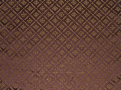 Damask Trellis Damson swatch