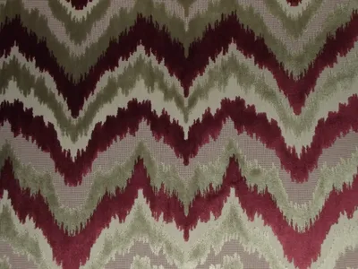 Eleganza Flamestitch Cranberry swatch
