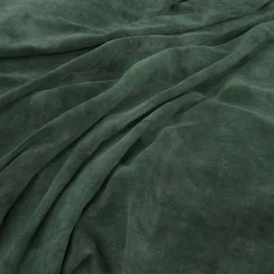 Lovely Emerald swatch