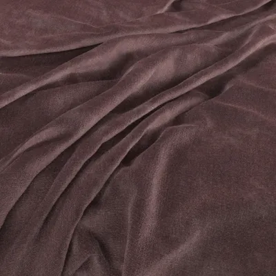 Manhattan Aubergine swatch
