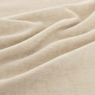 Pradha Feather swatch