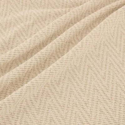 Selinda Silica swatch